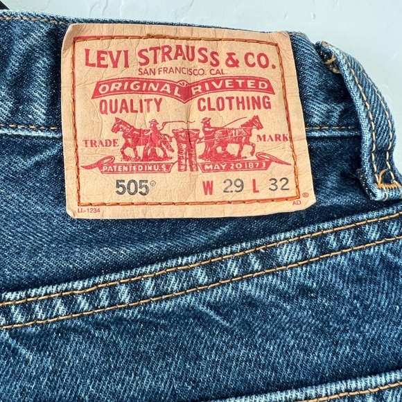 Vintage Levis 505 Dark Wash Denim Cutoff Jeans - Picture 6 of 8